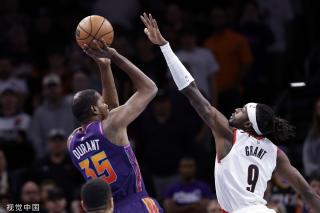 他让我们看 他让我们看