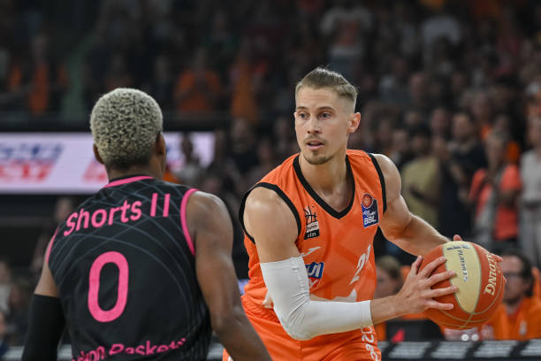 在坚守规则 在坚守规则